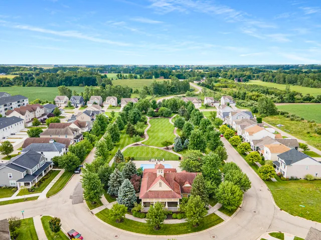 $299,900 | 2106 Sherwood Avenue, Holland, MI 49423