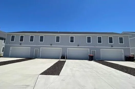 $299,900 | 2106 Sherwood Avenue, Holland, MI 49423