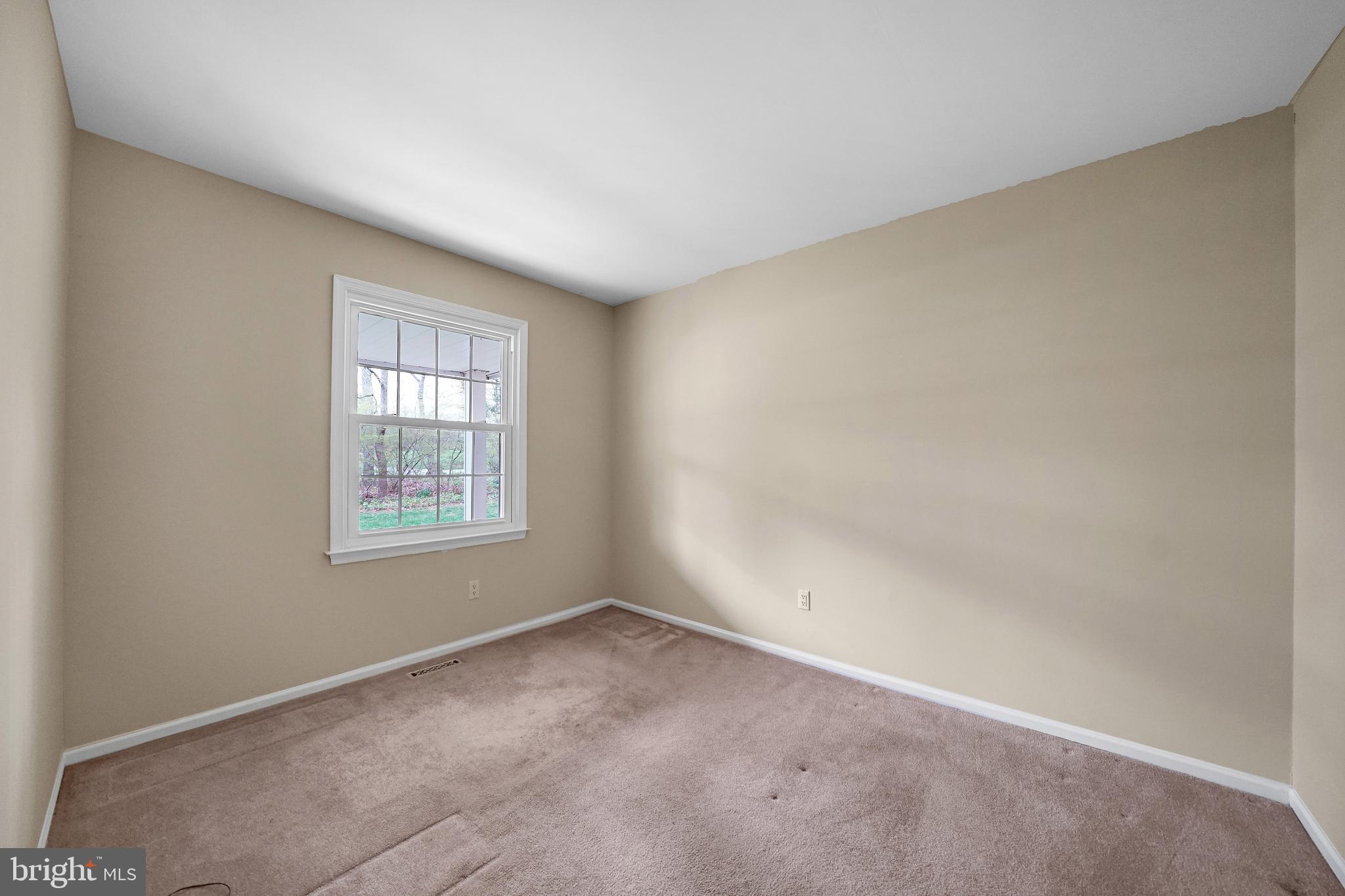 824 Meadowview Road Kennett Square, PA 19348 - Photo 18 of 39 First floor office