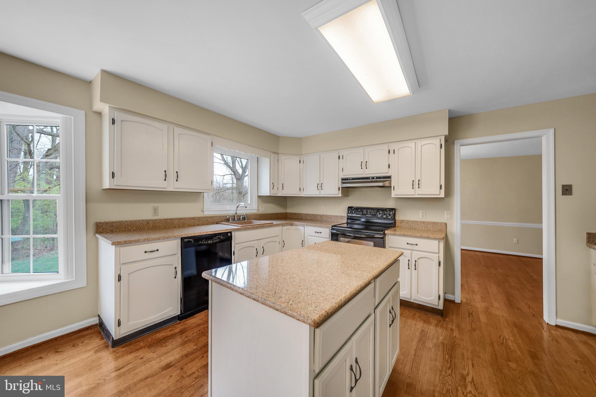 824 Meadowview Road Kennett Square, PA 19348 - Photo 8 of 39 Well appointed and bright kitchen