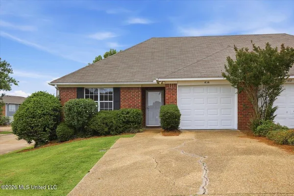 $185,500 | 434 Woodlake Lane, Brandon, MS 39047