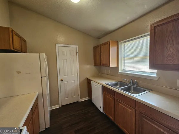 $1,350 | 107 Lively Oaks Drive, Kingsland, GA 31548