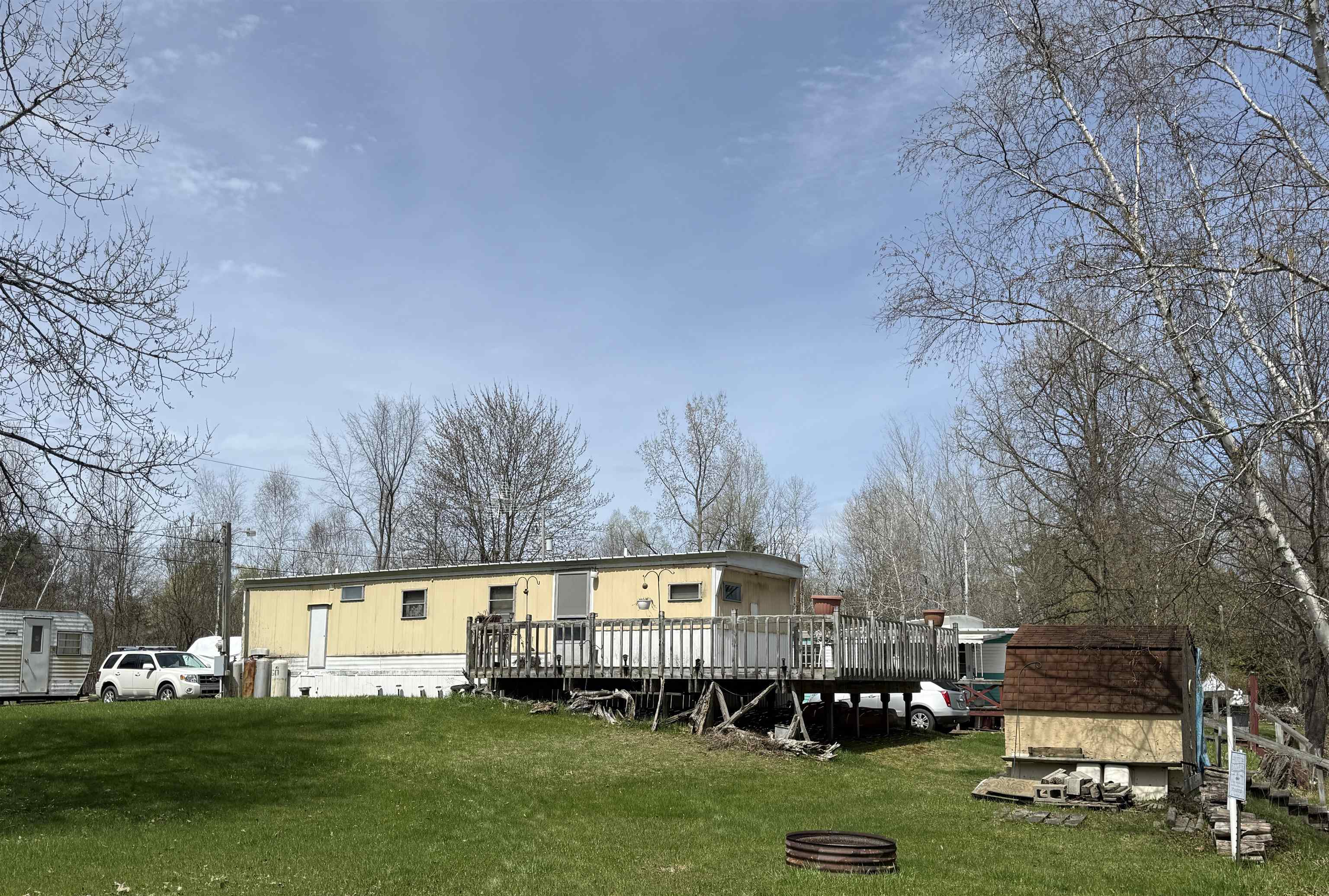767 Hilo Road Gladwin, MI 48624 - Photo 2 of 28