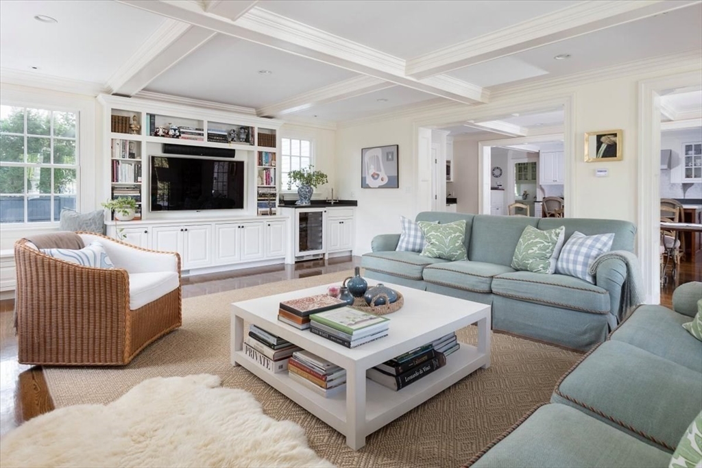 10 Clark Road Wellesley, MA 02481 - Photo 10 of 21 Gallery Image 10