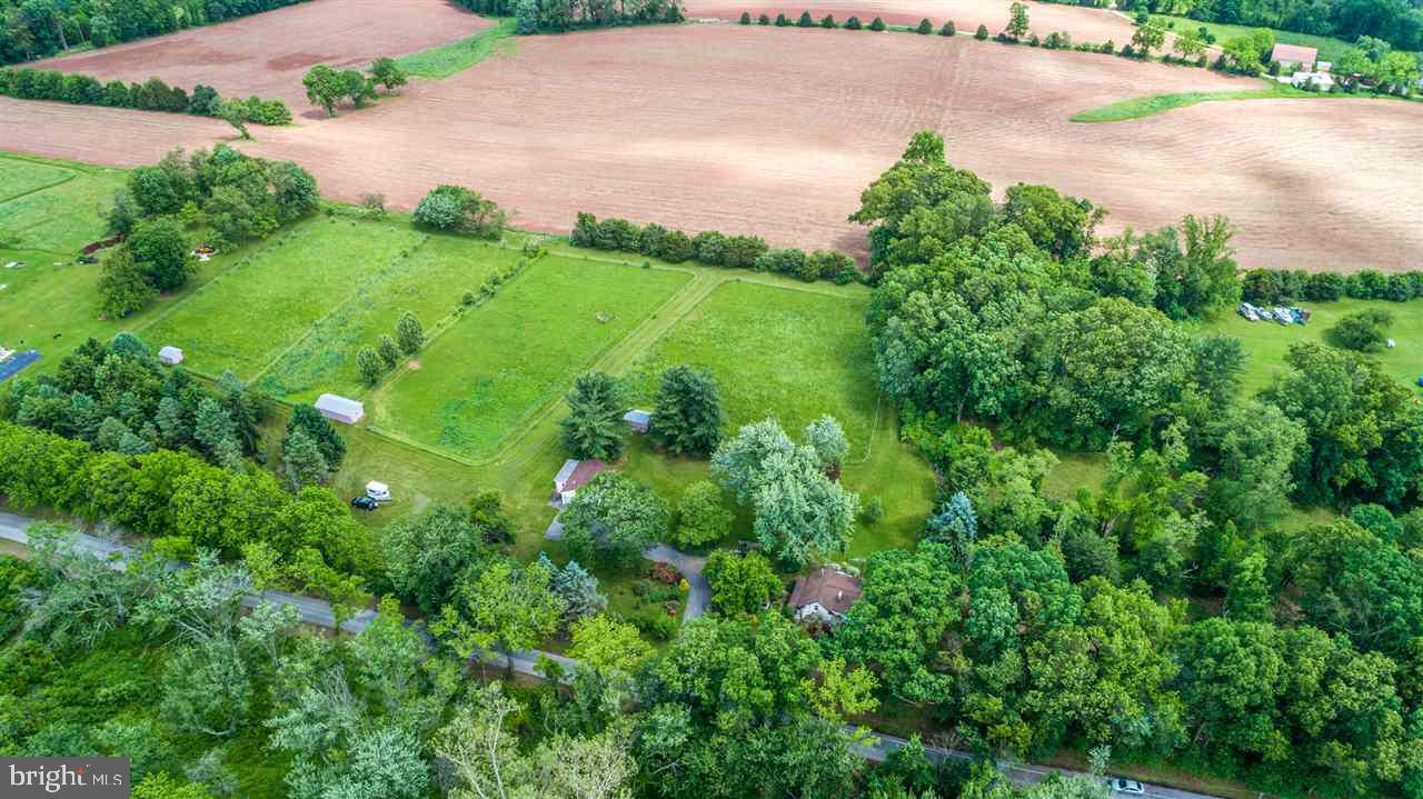5651 Mountain Road Dover, PA 17315 - Photo 1 of 34