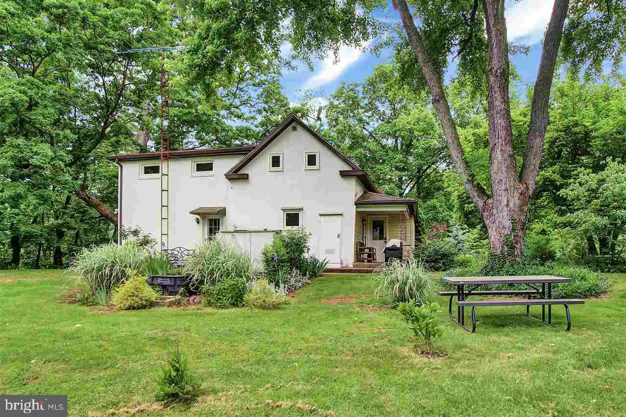 5651 Mountain Road Dover, PA 17315 - Photo 2 of 34