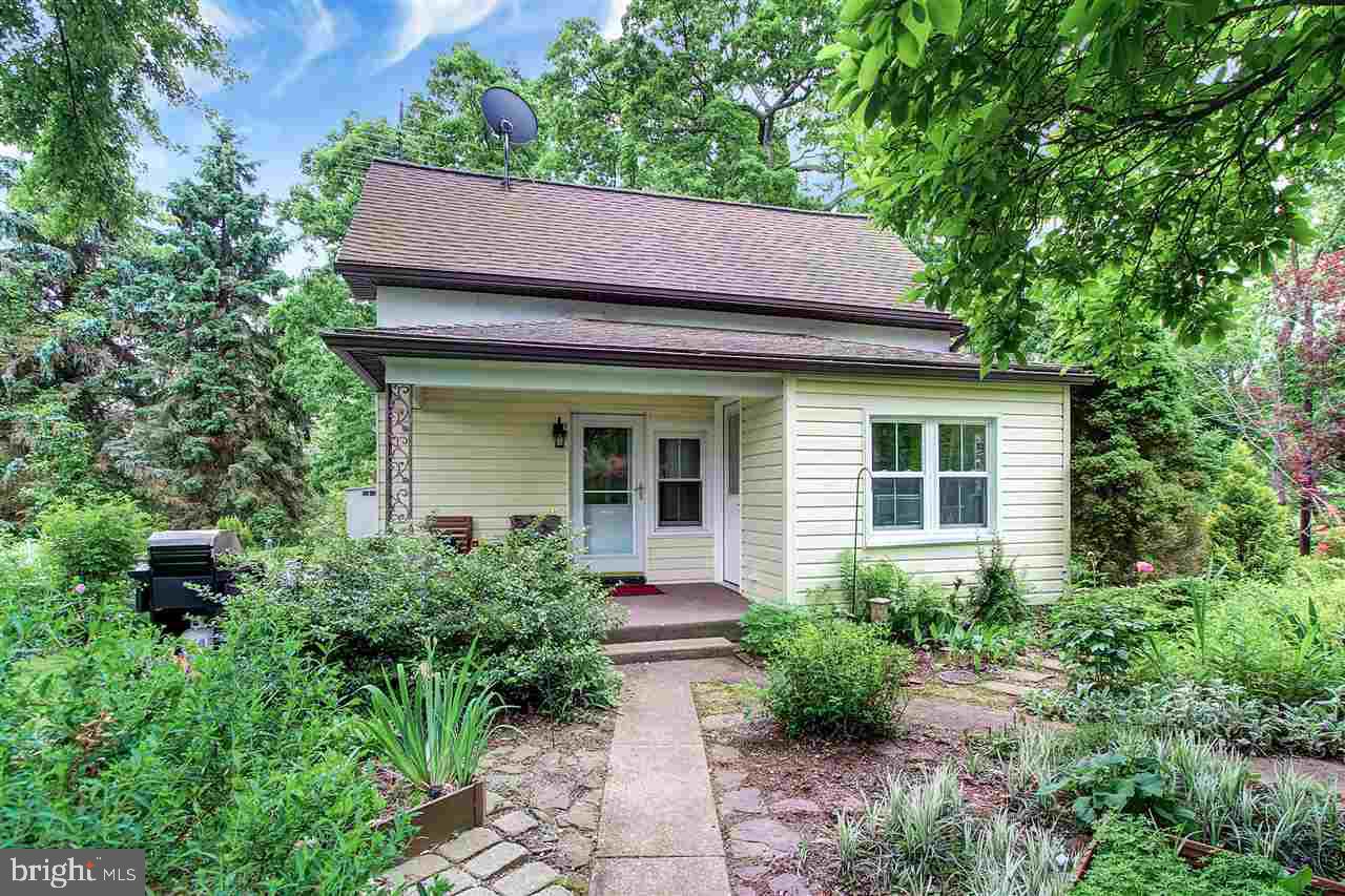 5651 Mountain Road Dover, PA 17315 - Photo 4 of 34