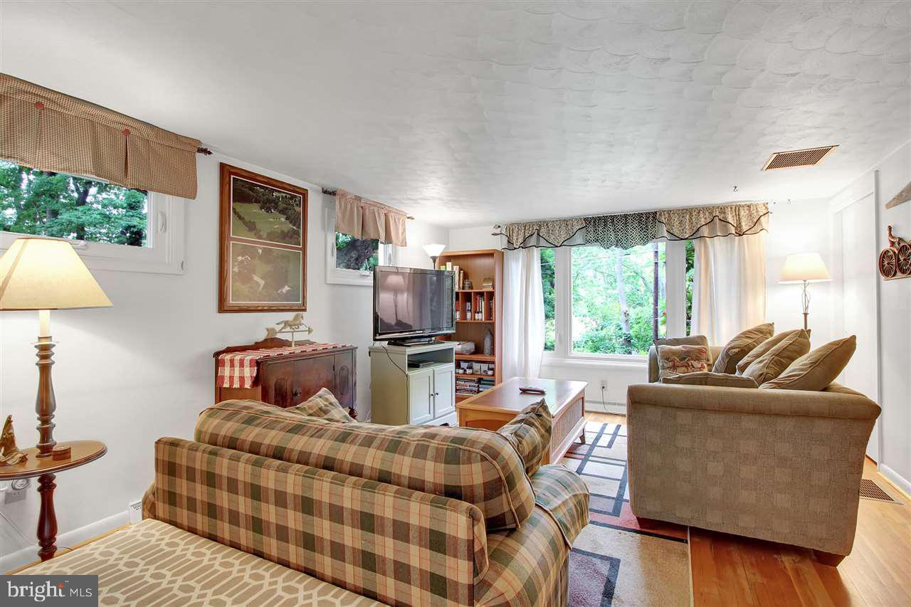 5651 Mountain Road Dover, PA 17315 - Photo 7 of 34