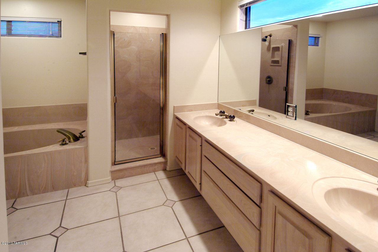4880 North Pontatoc Road Tucson, AZ 85718 - Photo 8 of 11 Gallery Image 8