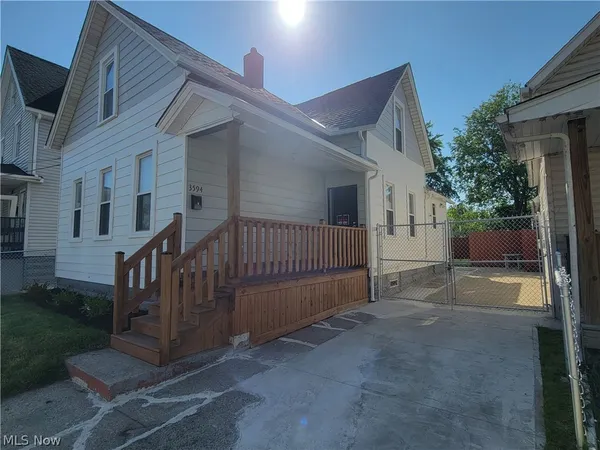 $165,000 | 3594 West 60th Street, Cleveland, OH 44102