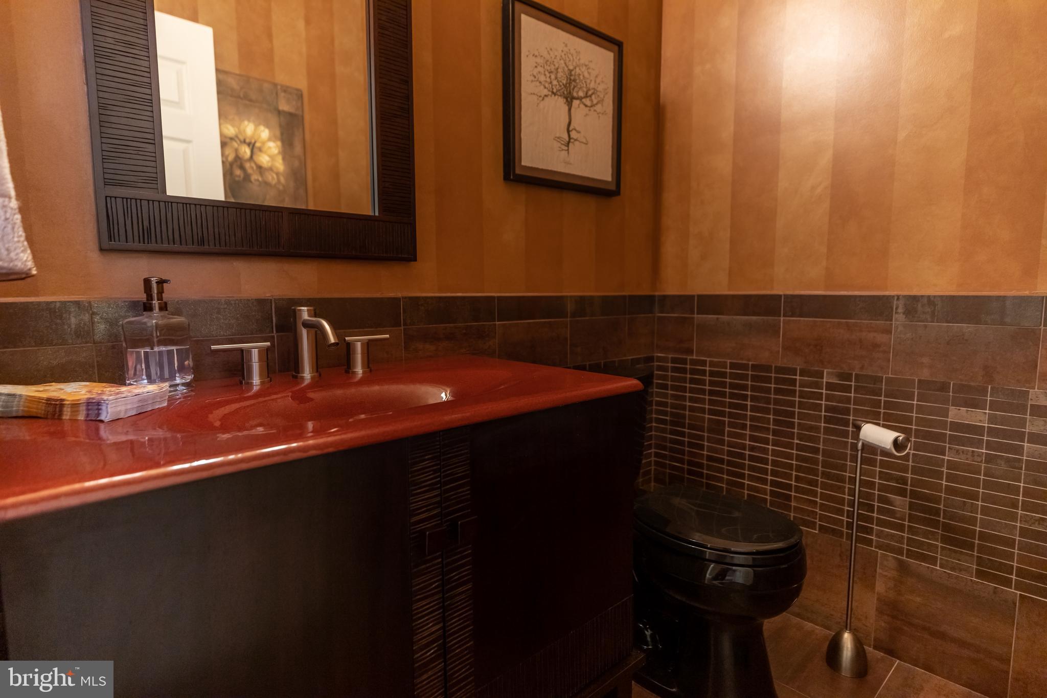 11 Polo Road Langhorne, PA 19047 - Photo 55 of 55 Powder room 1st Level