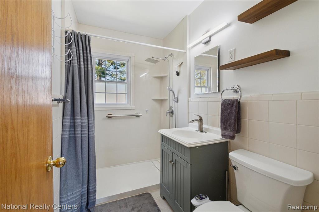 124 Wabash Road Rochester Hills, MI 48307 - Photo 22 of 33