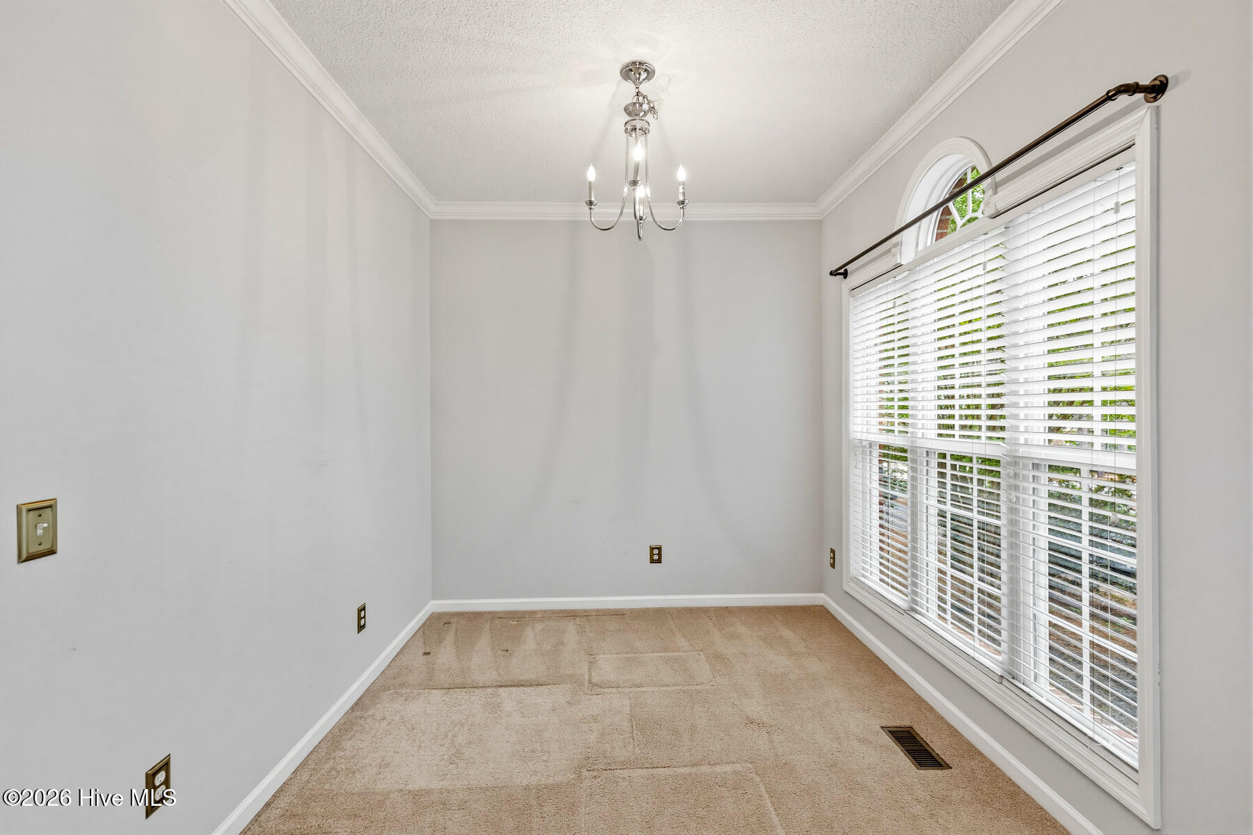 9 Riviera Drive Pinehurst, NC 28374 - Photo 18 of 44 primary sitting