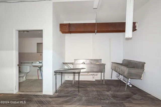 $369,000 | 1697 Van Vranken Avenue, Schenectady, NY 12308