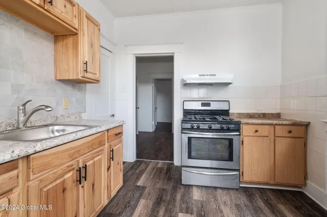 $369,000 | 1697 Van Vranken Avenue, Schenectady, NY 12308