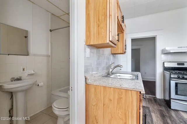 $369,000 | 1697 Van Vranken Avenue, Schenectady, NY 12308