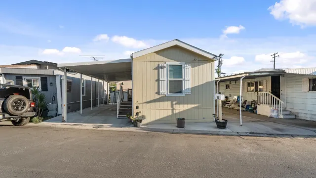 $189,900 | 3221 Bancroft Drive, Unit 25, Spring Valley, CA 91977