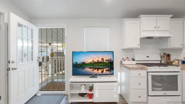 $189,900 | 3221 Bancroft Drive, Unit 25, Spring Valley, CA 91977