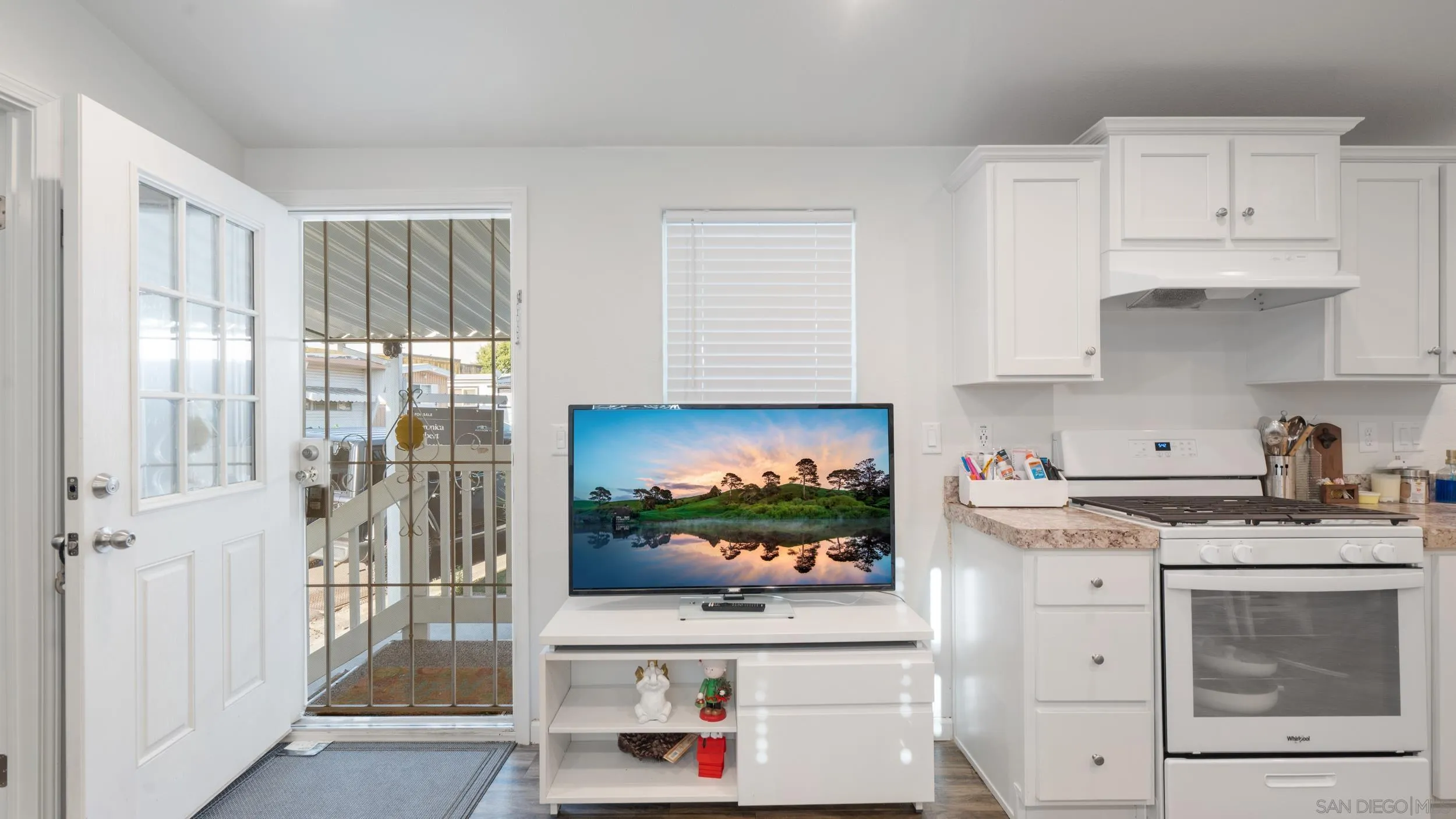 3221 Bancroft Drive, Unit 25 Spring Valley, CA 91977 - Photo 5 of 22