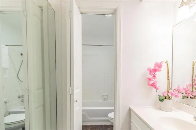 $1,750 | 10558 High Hollows Drive, Unit 243, Dallas, TX 75230