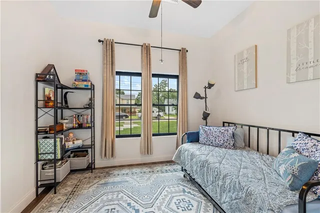 $185,999 | 427 West Walnut Street, Nevada, MO 64772