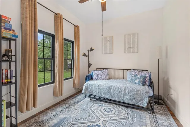 $185,999 | 427 West Walnut Street, Nevada, MO 64772