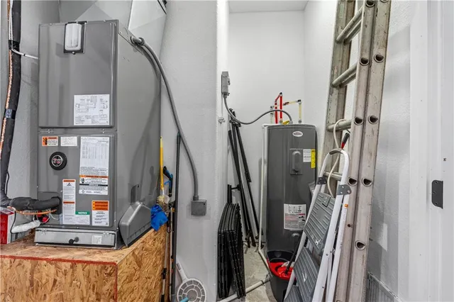 $185,999 | 427 West Walnut Street, Nevada, MO 64772