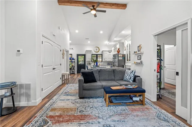 $185,999 | 427 West Walnut Street, Nevada, MO 64772