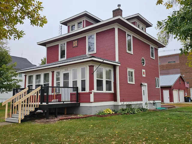 $180,000 | 600 South Birch Street, Lamberton, MN 56152