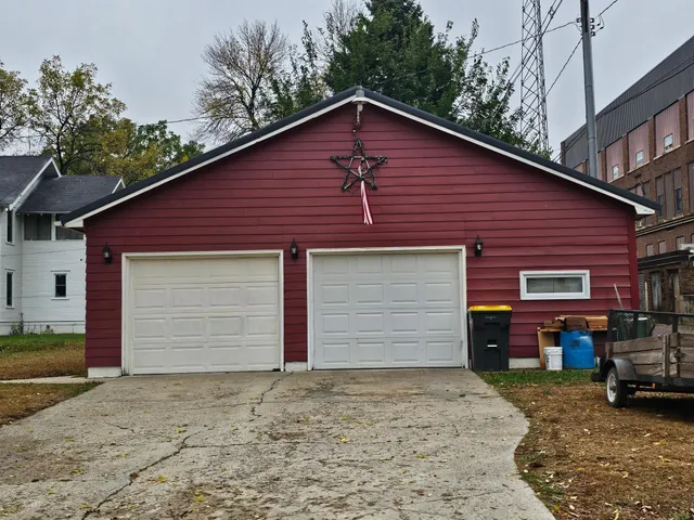 $180,000 | 600 South Birch Street, Lamberton, MN 56152