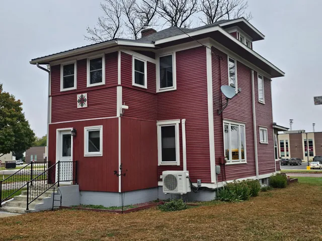 $180,000 | 600 South Birch Street, Lamberton, MN 56152