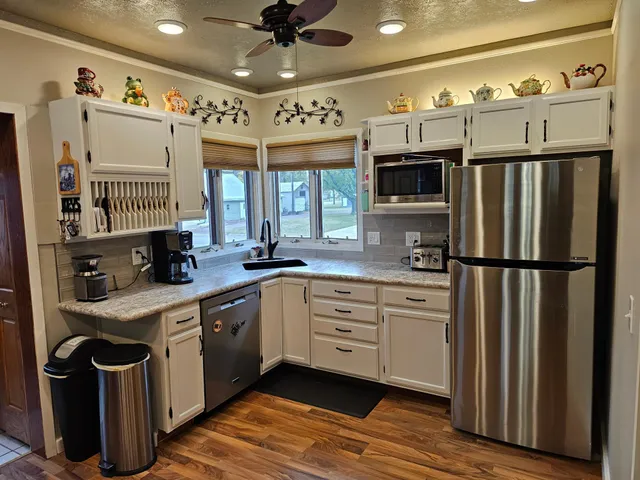 $180,000 | 600 South Birch Street, Lamberton, MN 56152