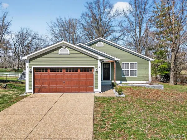 $275,000 | 1 Maple Drive, Warrenton, MO 63383