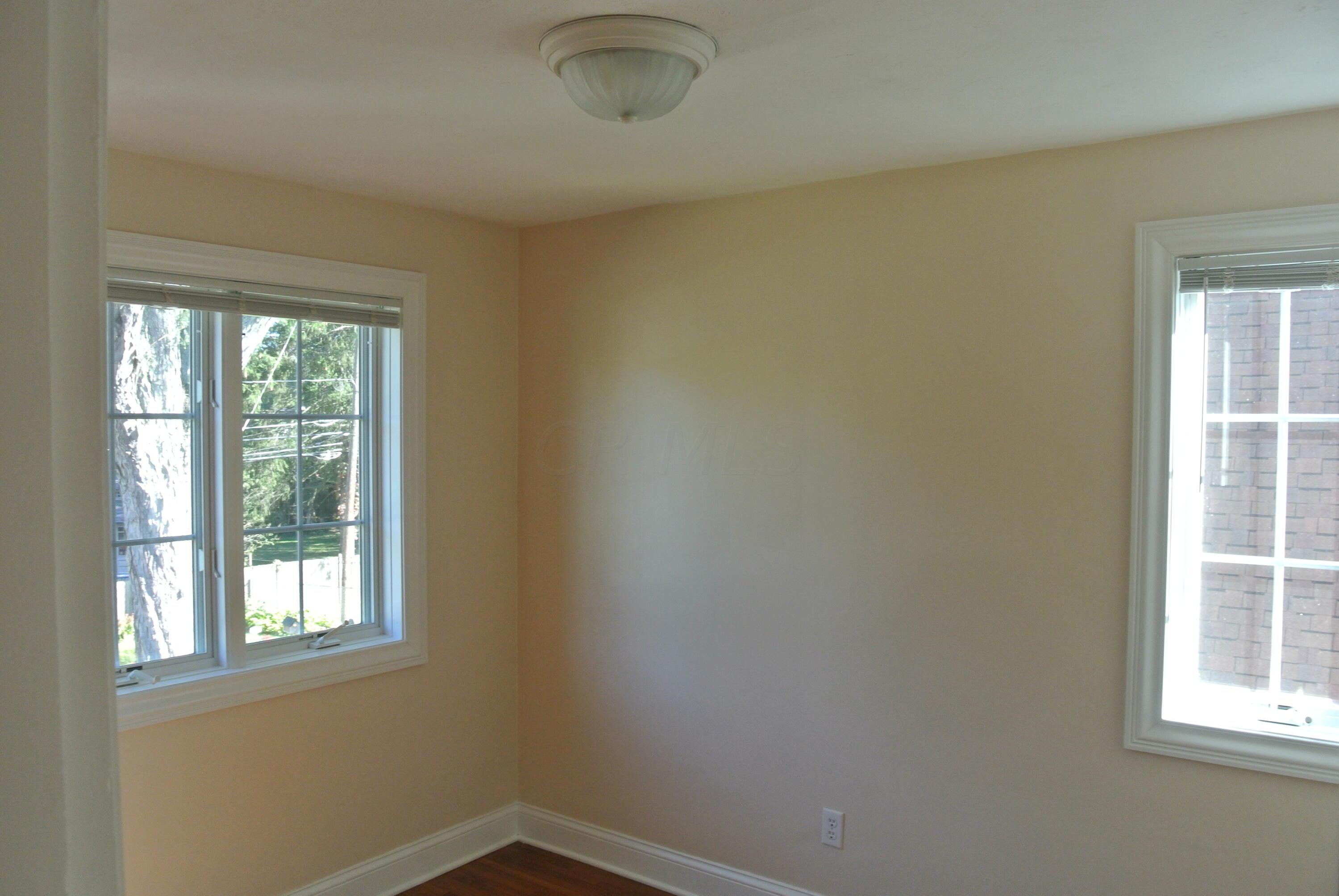 250 Chase Road Columbus, OH 43214 - Photo 18 of 28 Gallery Image 18