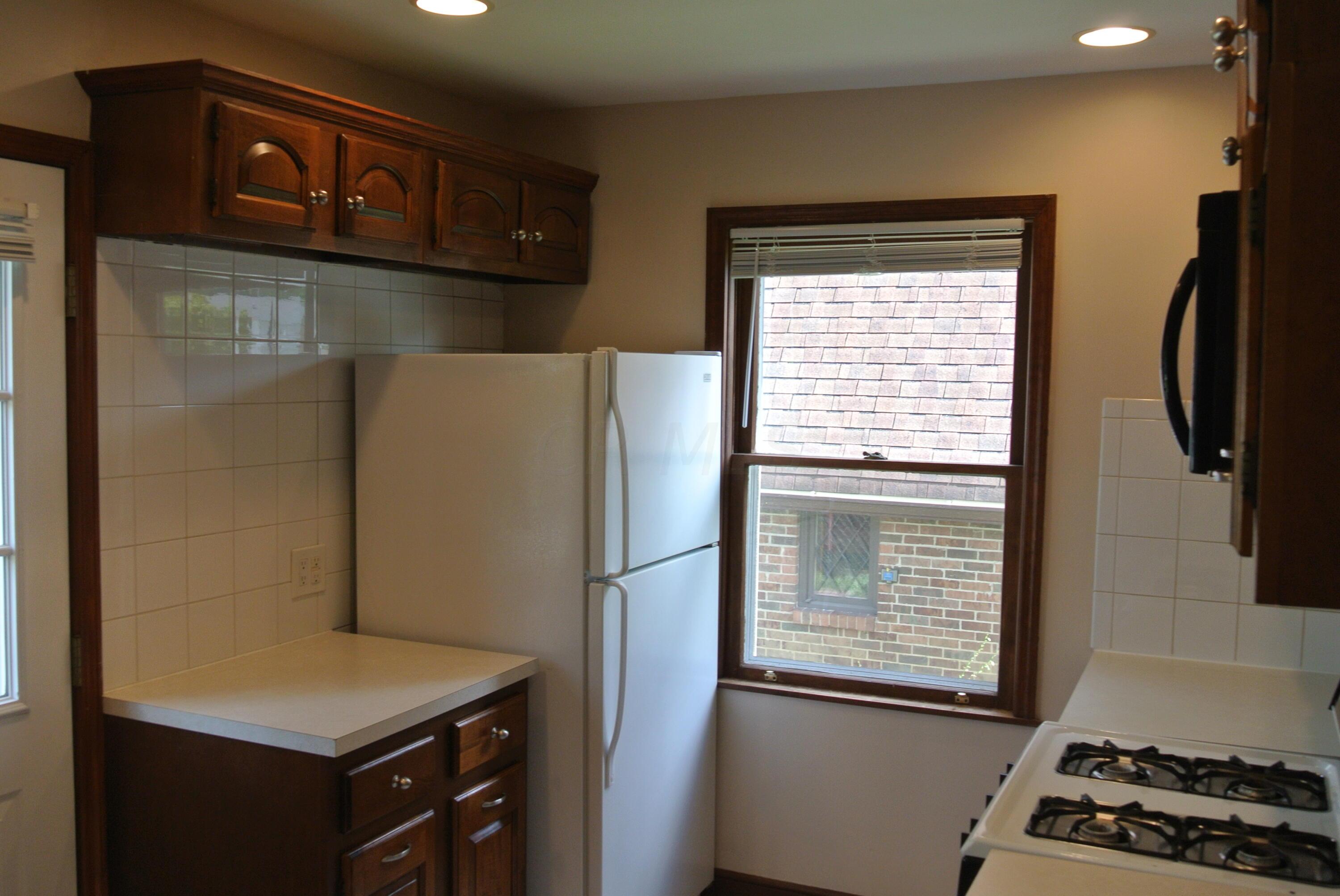 250 Chase Road Columbus, OH 43214 - Photo 9 of 28 Gallery Image 9