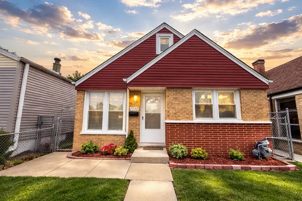 $349,999 | 1530 North 39th Avenue, Stone Park, IL 60165