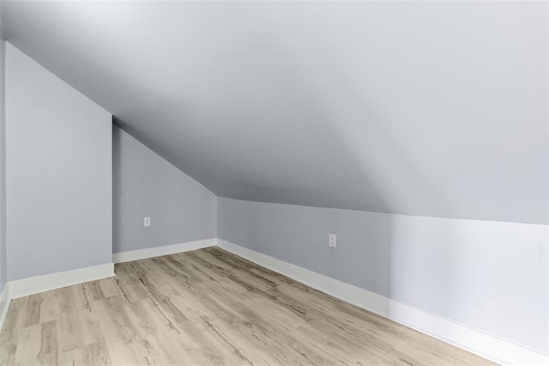 1150 Goettmann Street Pittsburgh, PA 15212 - Photo 27 of 36 a view of an empty room