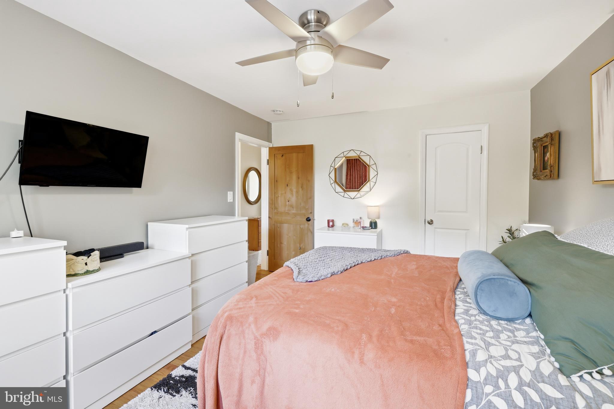 214 Overbrook Road Baltimore, MD 21212 - Photo 13 of 35 Primary bedroom with abundant natural light