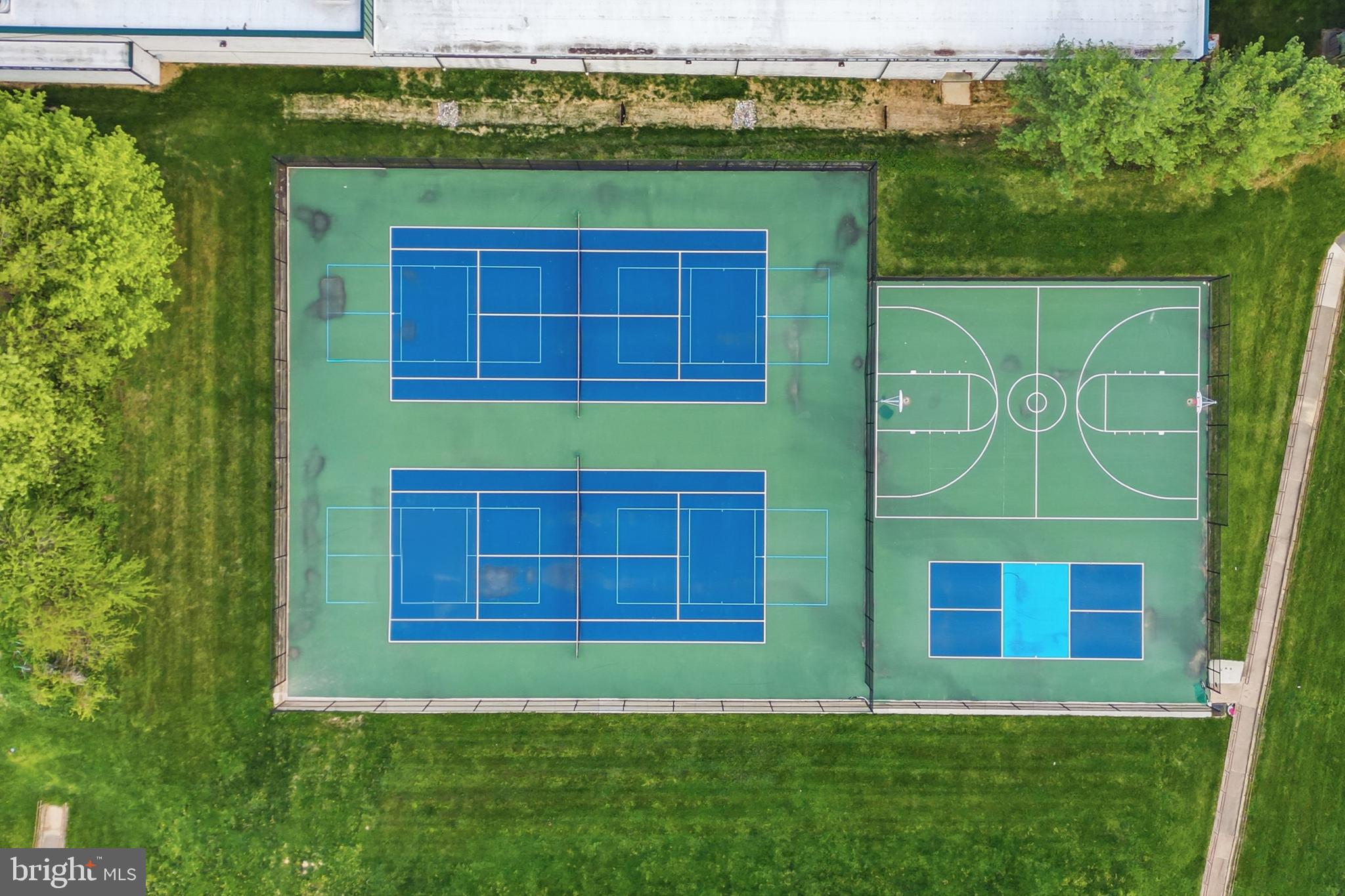 214 Overbrook Road Baltimore, MD 21212 - Photo 27 of 35 Basket, Tennis, & Pickleball courts!