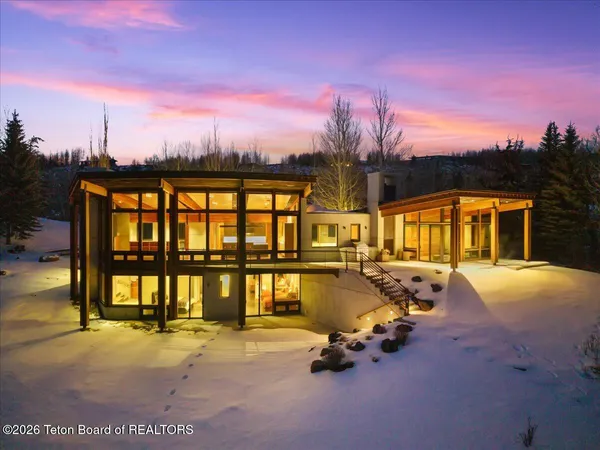 $9,850,000 | 1955 West Bohnetts Road, Jackson, WY 83001