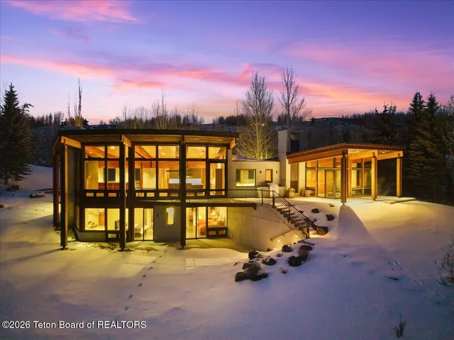 $9,850,000 | 1955 West Bohnetts Road, Jackson, WY 83001