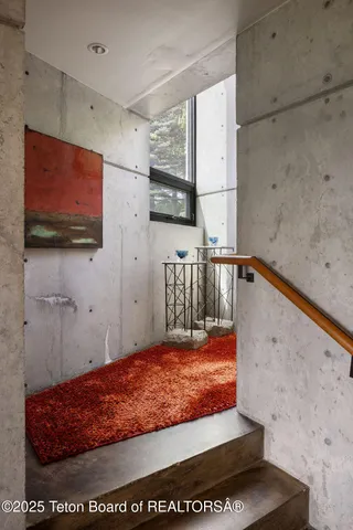 $9,850,000 | 1955 West Bohnetts Road, Jackson, WY 83001