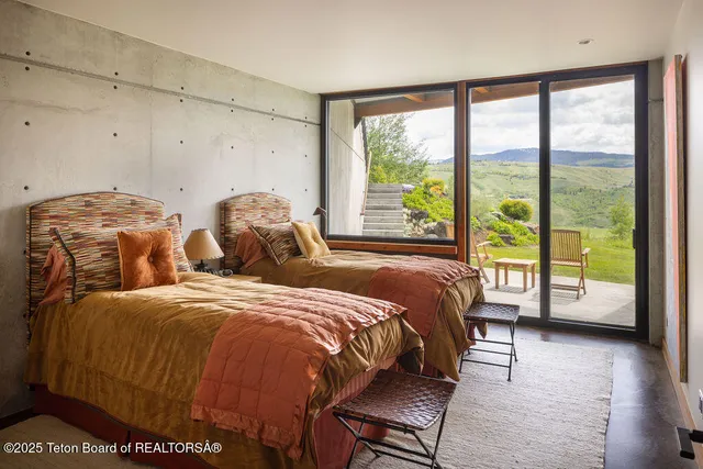 $9,850,000 | 1955 West Bohnetts Road, Jackson, WY 83001