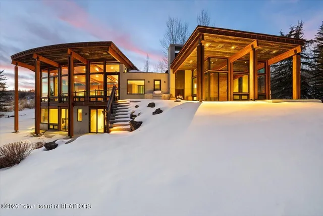$9,850,000 | 1955 West Bohnetts Road, Jackson, WY 83001