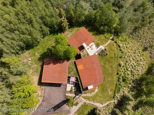 $9,850,000 | 1955 West Bohnetts Road, Jackson, WY 83001