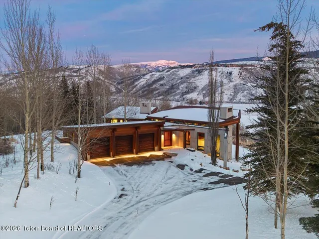 $9,850,000 | 1955 West Bohnetts Road, Jackson, WY 83001