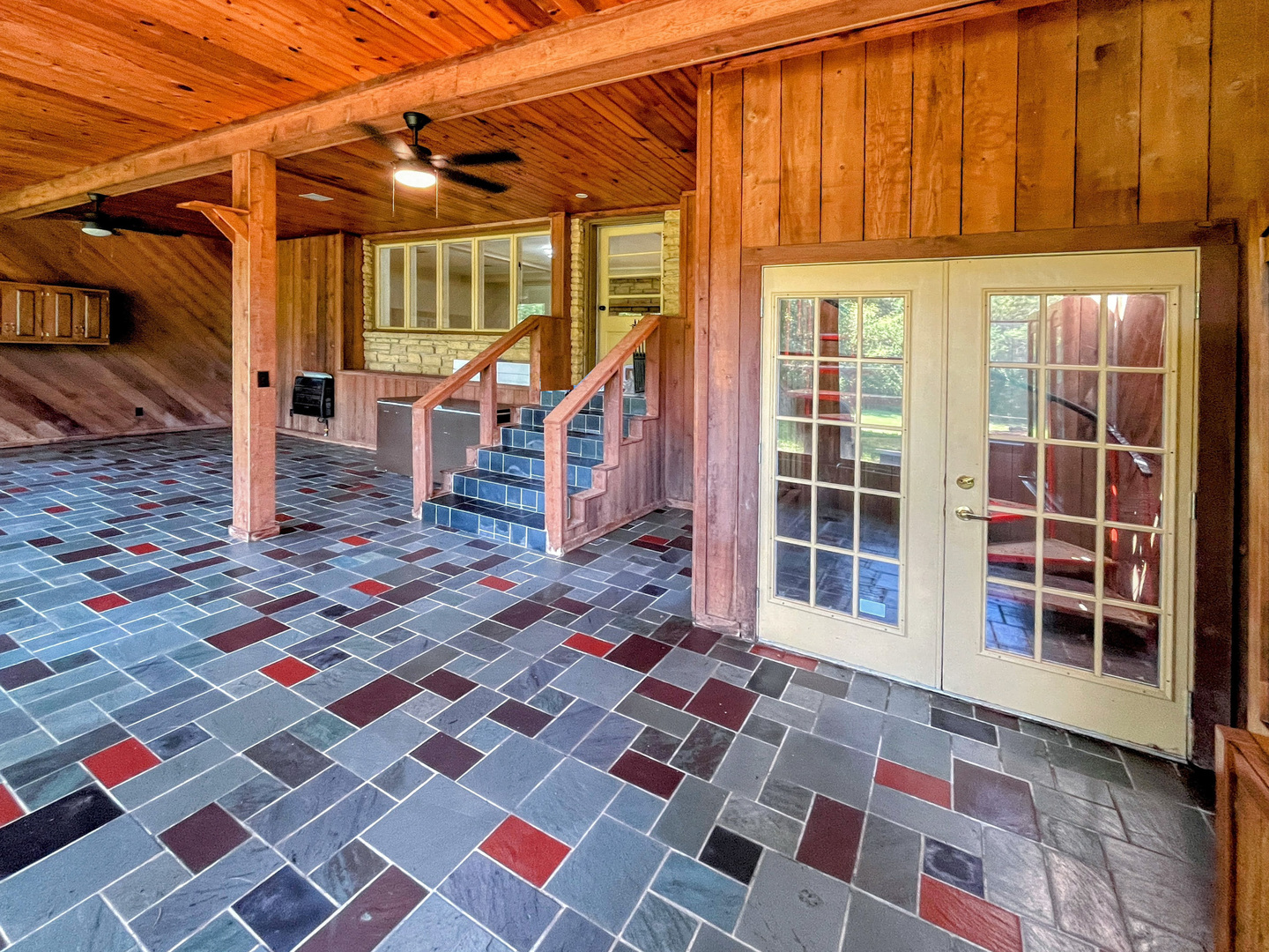 20798 White Oaks Road Morrison, IL 61270 - Photo 39 of 48 front view of a house with a rug
