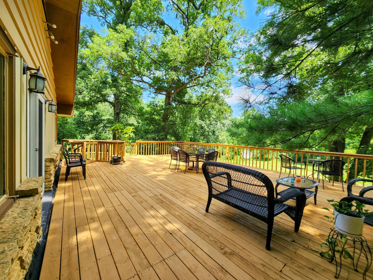 20798 White Oaks Road Morrison, IL 61270 - Photo 9 of 48 a view of outdoor space with seating
