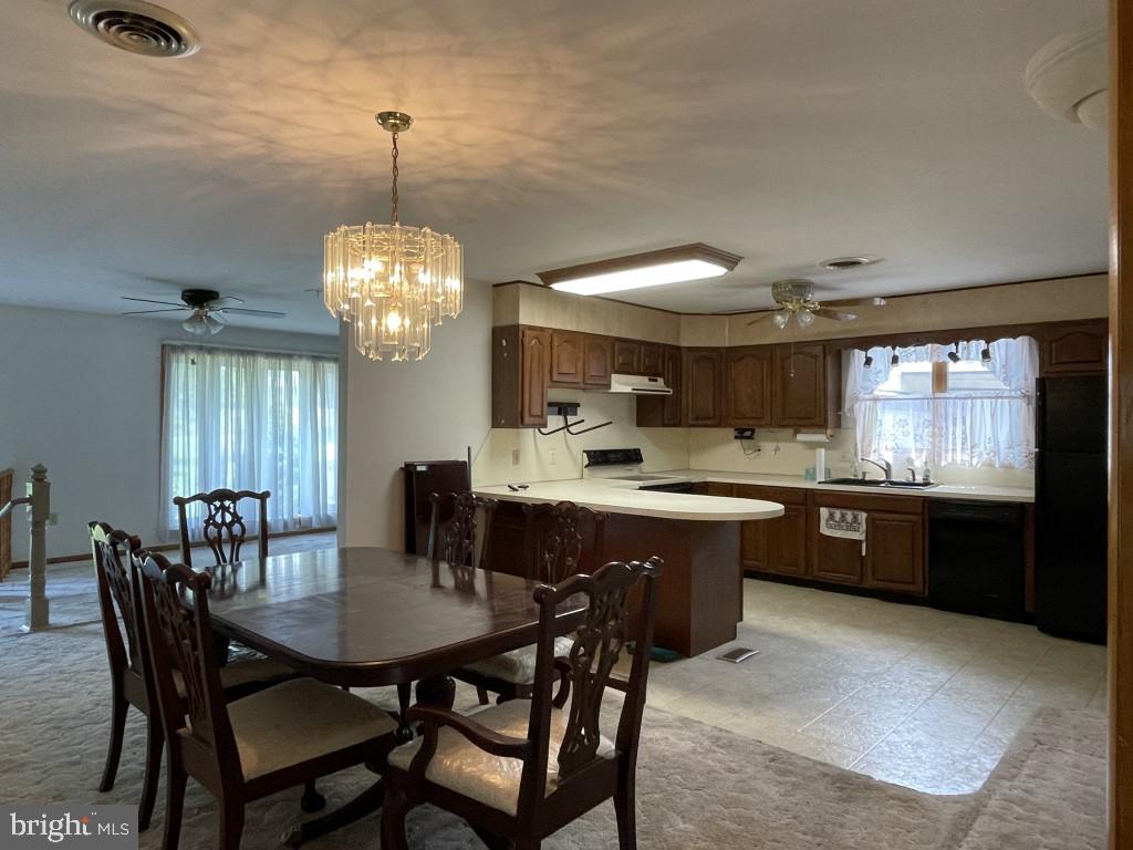 7622 Neck Road Williamsport, MD 21795 - Photo 24 of 55 KITCHEN DINING AREA