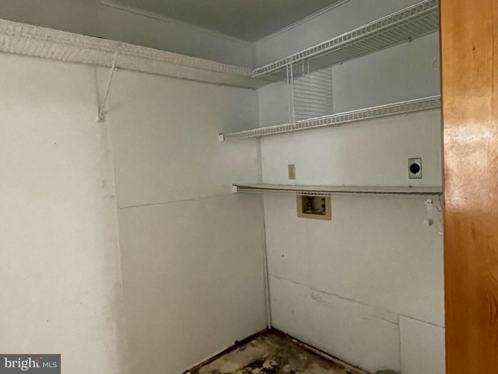 7622 Neck Road Williamsport, MD 21795 - Photo 39 of 55 LAUNDRY ROOM OFF KITCHEN